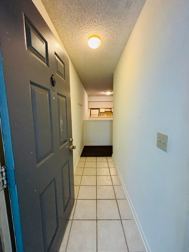 Photo - 1316 Henry Ln