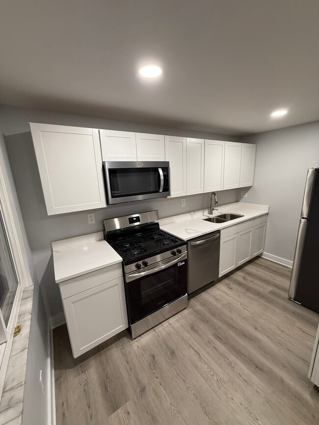 Photo - 87 E 4th Ave Unit E