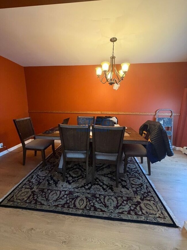 Photo - 8 Windsor Dr