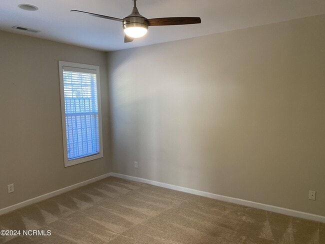 Photo - 536 Village Green Dr Unit B