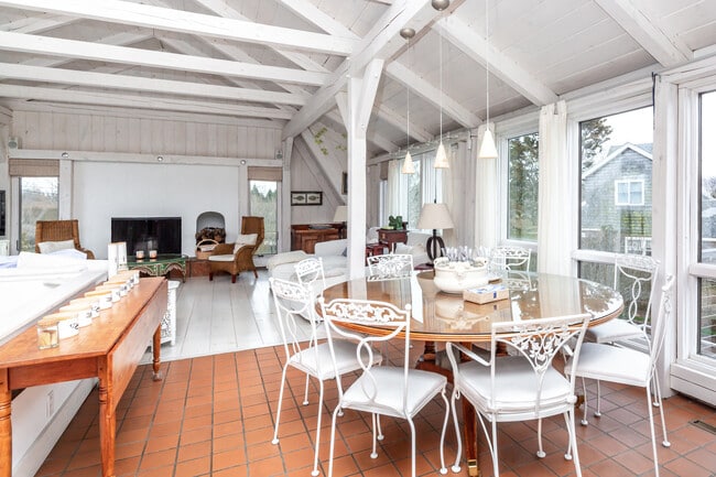 Photo - 1100 Ocean Rd