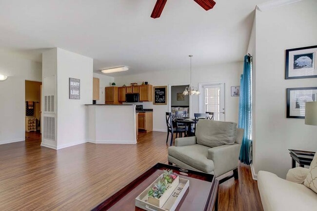 Ethan Pointe Apartments