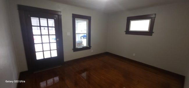 Photo - 2428 Nill Ave