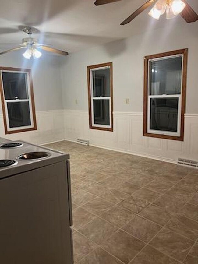 Photo - 12 Riverview Lane Bettendorf, IA 52722 - 4...