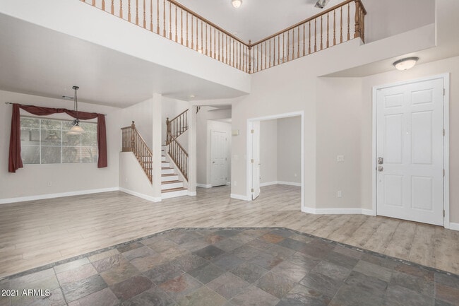 Photo - 204 W Mountain Sage Dr