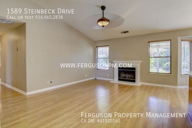 Photo - 1589 Steinbeck Dr