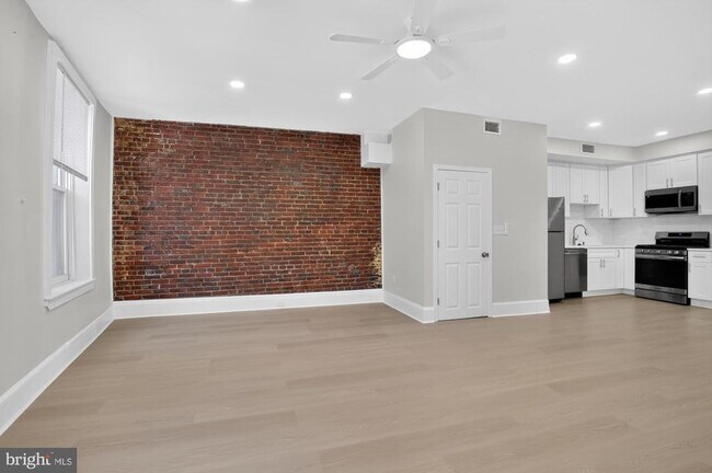 Photo - 630 N 2nd St