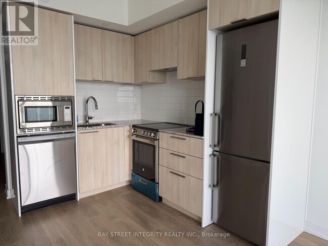 Photo - 501 Yonge St Unit 4108