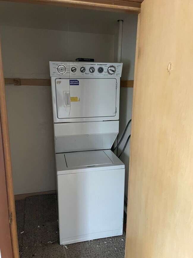 Photo - Newly Renovated 3-Bedroom Upper Flat Near ... Unit 8015A-Upper