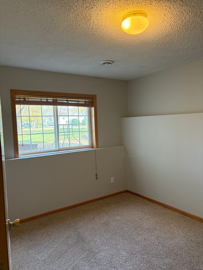 Photo - 501 Creekside Dr