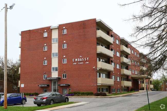 Edificio - Embassy Aparments
