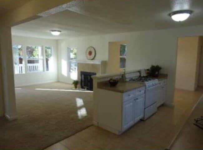 Photo - 2920 Walnut Ave