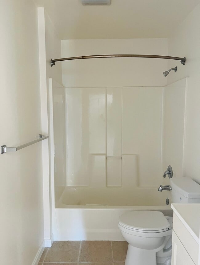 Photo - 911 Willow St Unit Gold Coast Gem