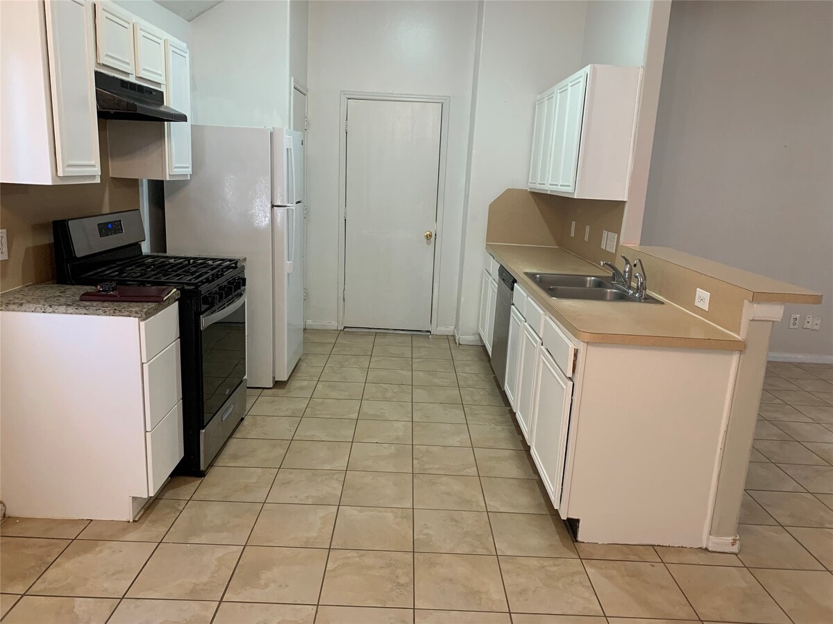 Photo - 6722 Highwind Bend Ln