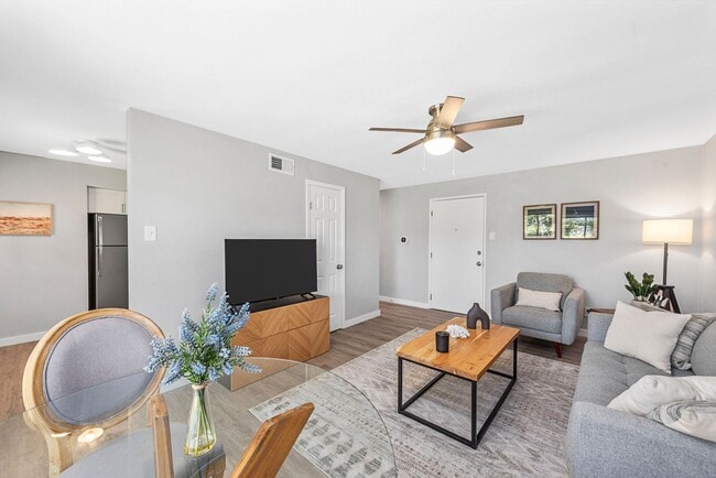 Photo - 7201-05 Gravois Apartments