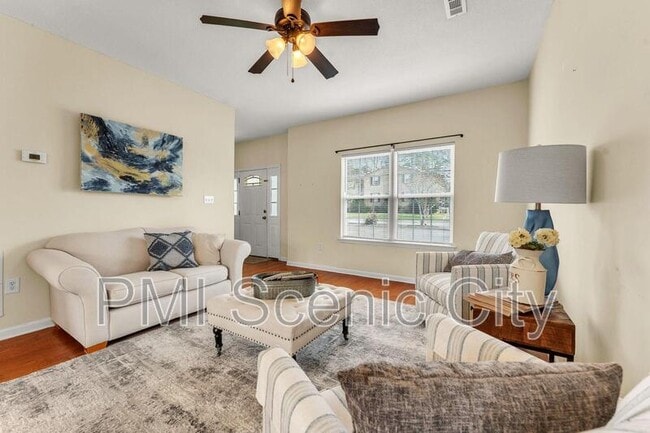 Photo - 3721 Keri Ln NE