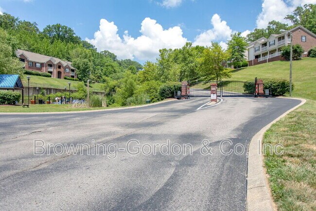 Building Photo - 6820 Hwy 70 S Unit 401