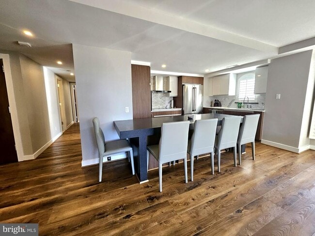 Photo - 1080 Wisconsin Ave NW Unidad 303