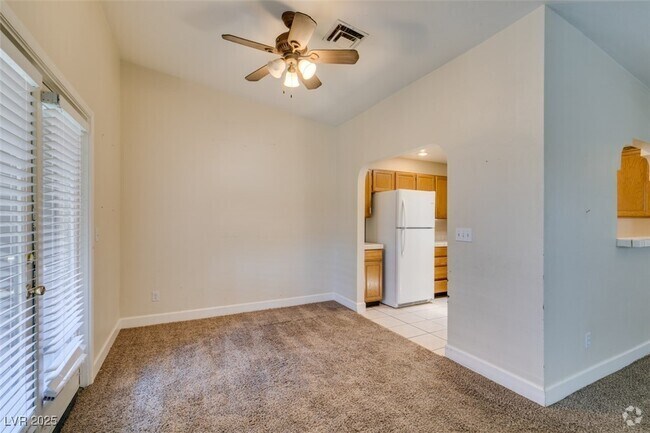 Building Photo - 1751 E Reno Ave Unit 201 Rental