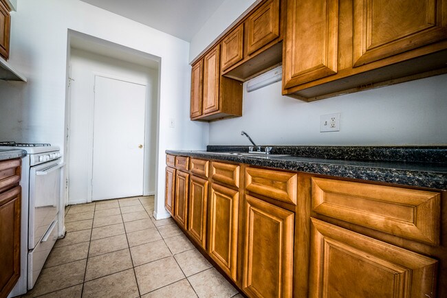 Photo - 1677-85 State St