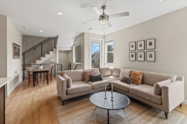 Building Photo - 3553 S Emerson St