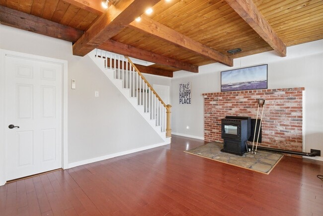 Photo - 25 Hilltop Dr