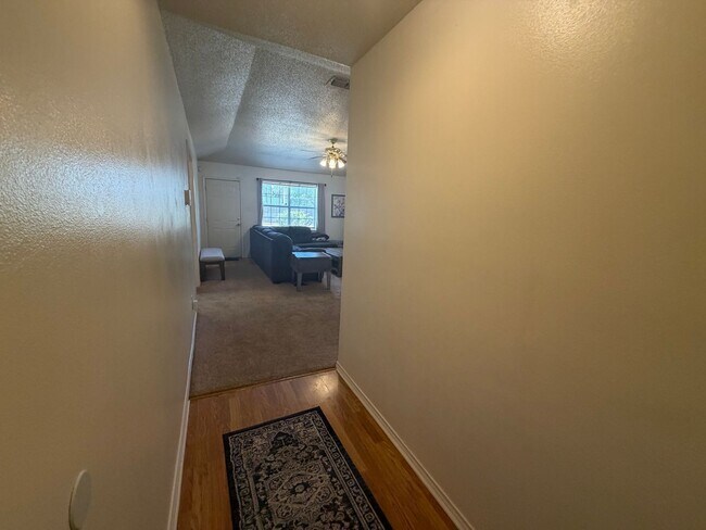 Photo - 3BED/2BATH/1 CAR GARAGE: AVAILABLE JUNE 15TH IN LISD!!