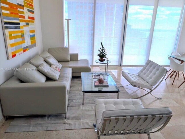 Photo - 68 SE 6th St Unidad 2001 Rental