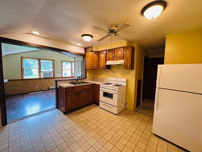 Photo - 42 Cupola Rd Unidad 2 Bedroom Apartment & 2Car Garage