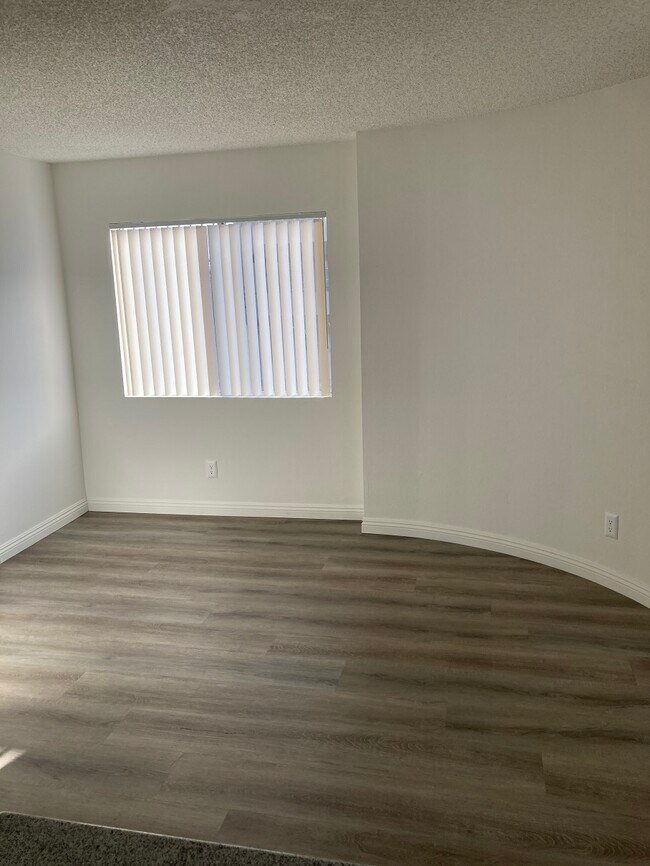 Photo - 2041 S Pacific Ave Unit 19