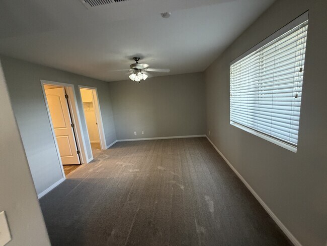Photo - 999 Village River Ln