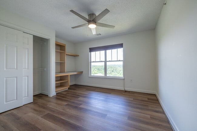 Photo - Renovated Condo in Harts Cove!