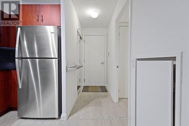 Photo - 3 McAlpine St Unit 205