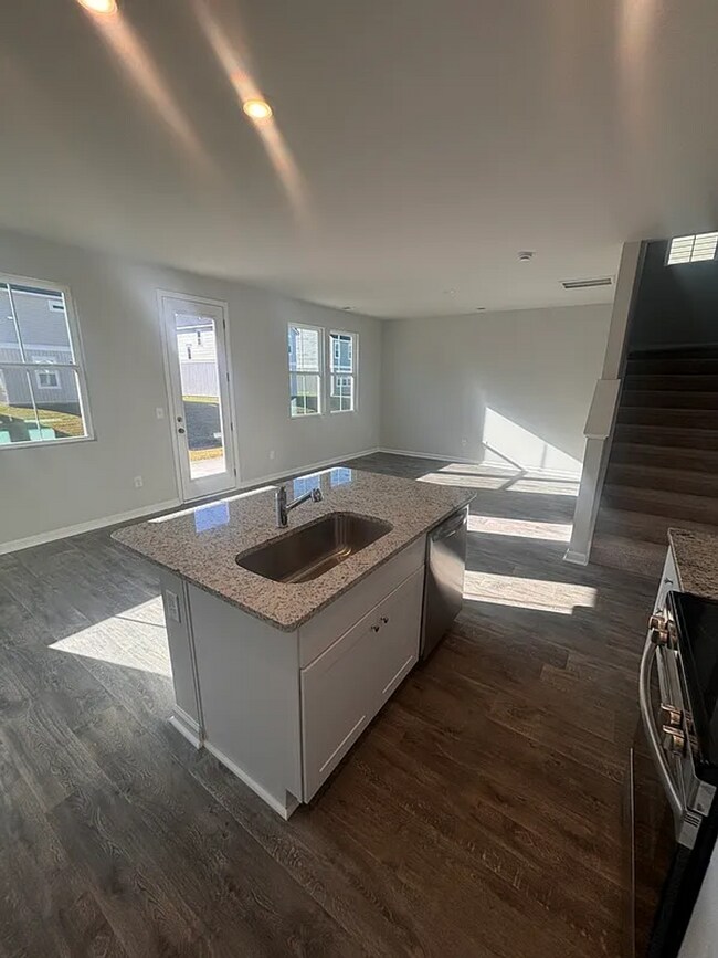 Photo - 4BR SFR • Open Layout • Patio • Garage Parking - 29566