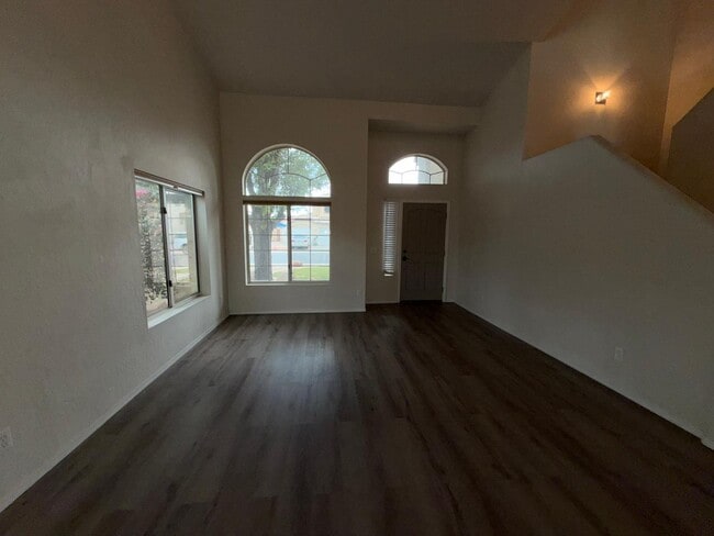 Photo - 902 S Surfside Dr