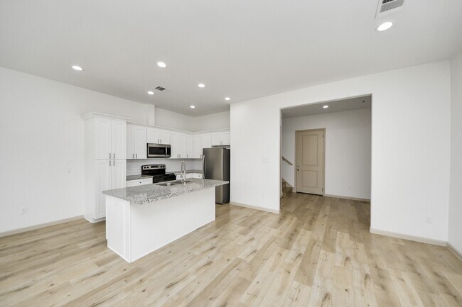 Photo - 2119 Esther Dr