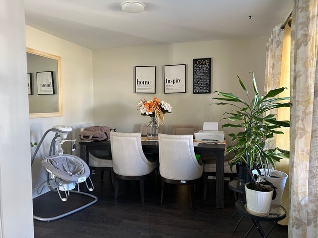 Photo - 24 Peachfield Ln