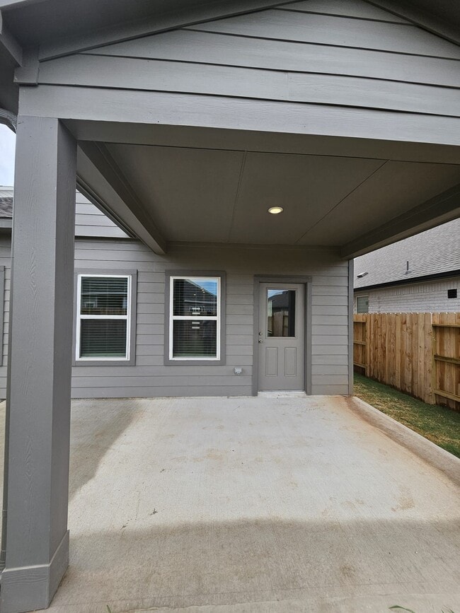 Photo - 2727 Crest Creek Ln