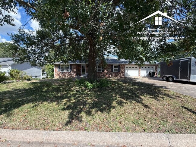 Building Photo - 511 Kleewood Dr Rental
