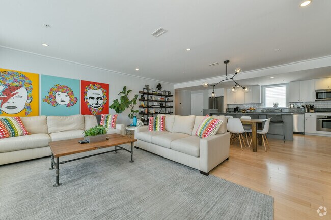 Building Photo - 335 W 2nd St Unit 16 Rental
