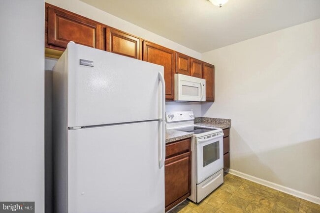 Photo - 102 Hunter's Way