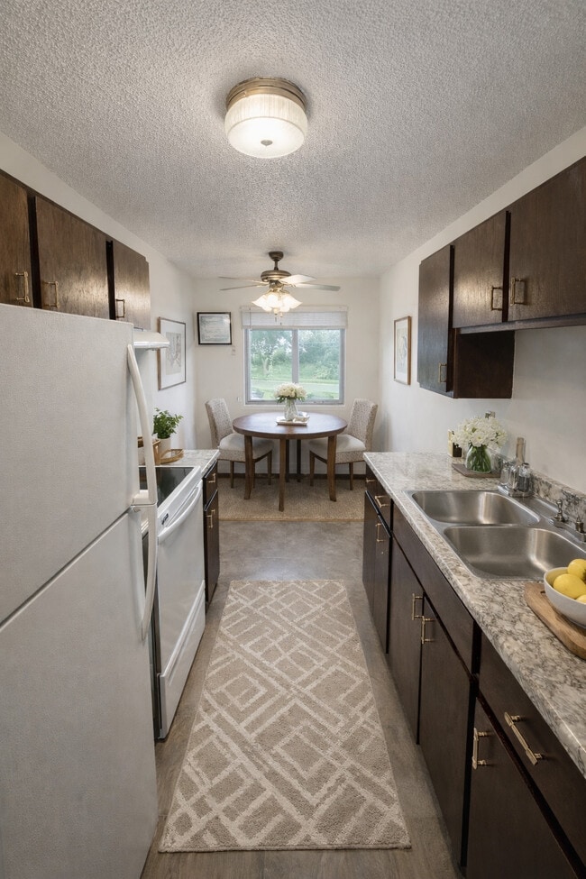 Ridgewood Apartments