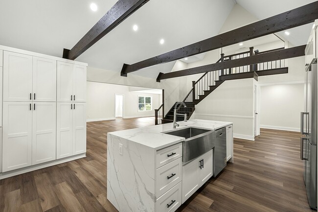 Photo - 1620 Chevron Way