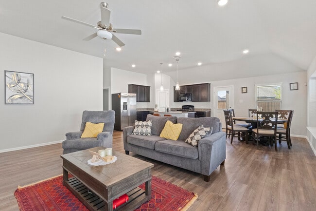 Photo - 1421 Avalon Ct