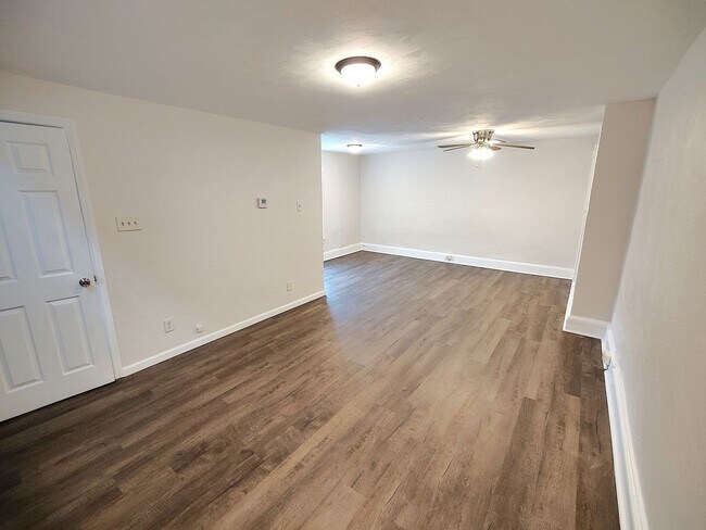 2423 Wrights Wy Unit 2