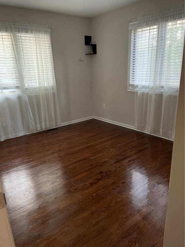 Building Photo - 3120 Creedon Dr Unit A: Room #1