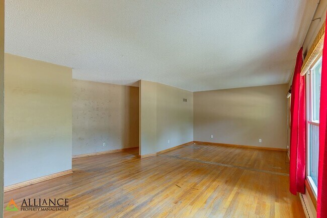 Photo - 1526 Jarvis Dr Unit 1