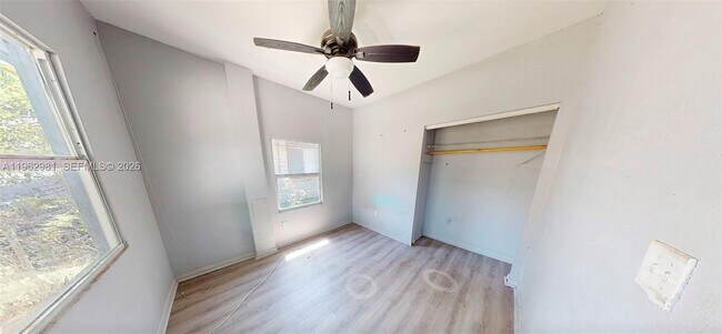 Photo - 236 NE 57th St