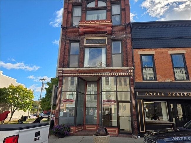 Building Photo - 109 N Main St