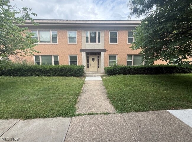 Building Photo - 2545 Kenilworth Rd Unit 11
